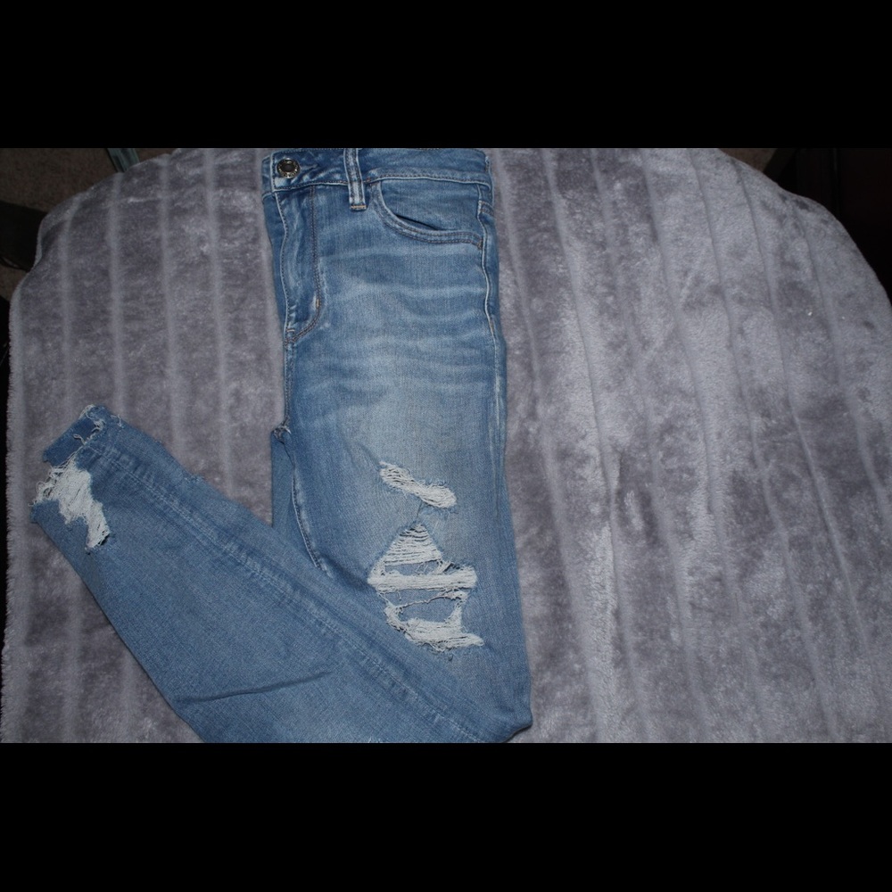 Ripped Light Wash High Waisted Super Stretch Jeans